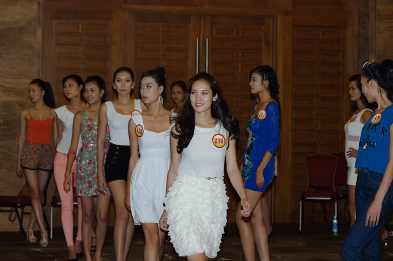 Nguyễn Thị Hà trình diễn rất chuyên nghiệp.