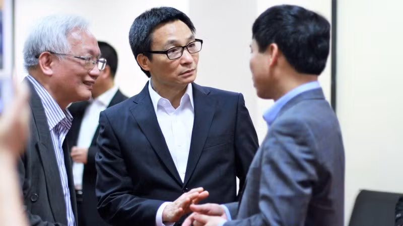 Thầy Tùng Lâm nêu 5 giải pháp để thực hiện dân chủ trong trường học hiện nay ảnh 1