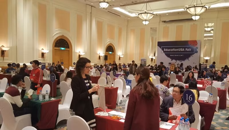 Hơn 60 trường đại học, cao đẳng của Hoa Kỳ tự giới thiệu tại Hà Nội ảnh 1 Hơn 60 trường đại học, cao đẳng của Hoa Kỳ tự giới thiệu tại Hà Nội ảnh 1