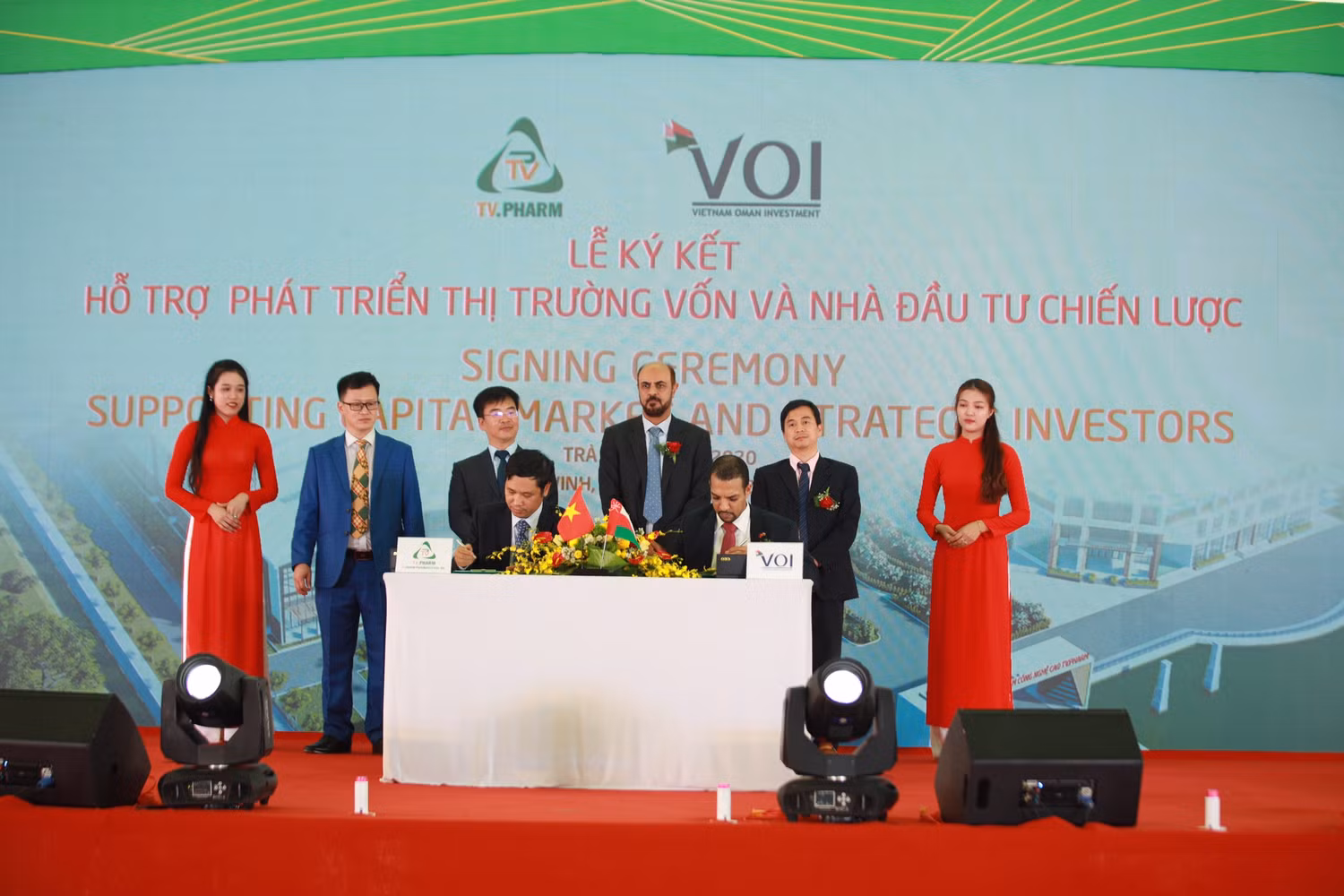 Đại diện Quỹ VOI và TV.Pharm ký kết hỗ trợ phát triển thị trường vốn và nhà đầu tư chiến lược. Đại diện Quỹ VOI và TV.Pharm ký kết hỗ trợ phát triển thị trường vốn và nhà đầu tư chiến lược.