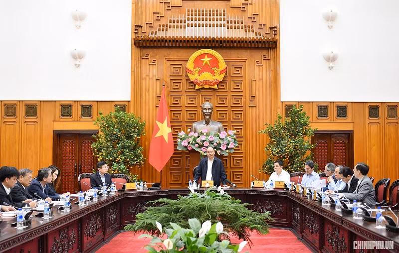 Thủ tướng làm việc về tình hình giá gạo giảm (Ảnh: VGP). Thủ tướng làm việc về tình hình giá gạo giảm (Ảnh: VGP).