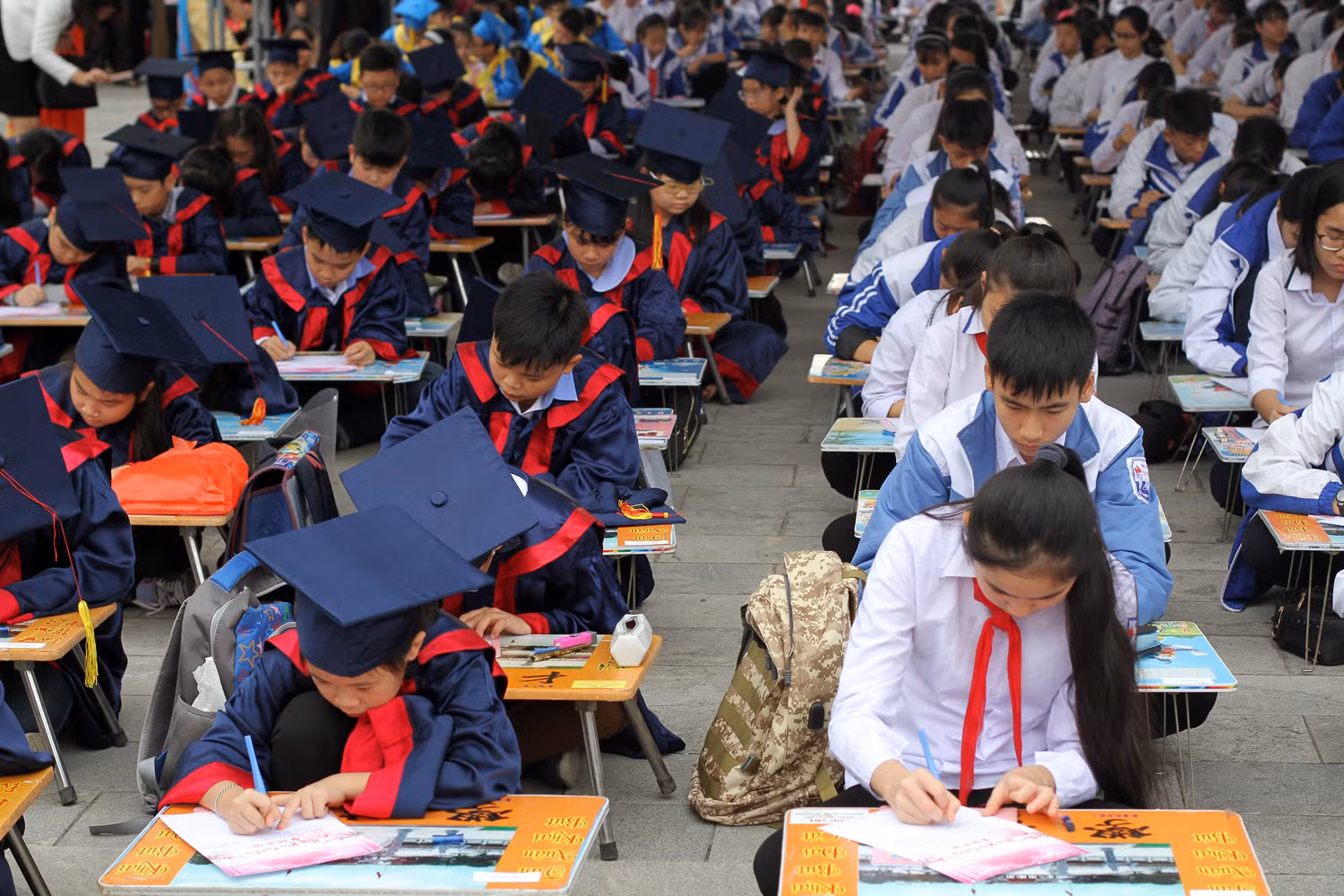 Hơn 500 học sinh giỏi của Hải Phòng tham gia lễ khai bút đầu Xuân 2019 (Ảnh: Lã Tiến)