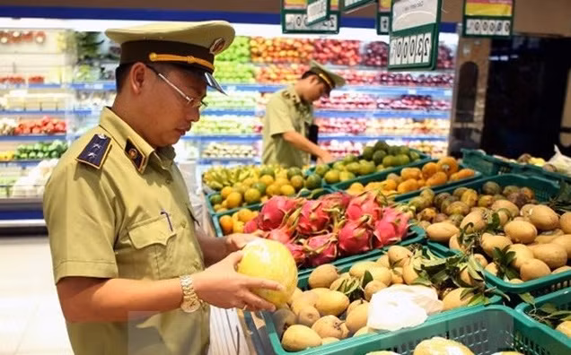 Không để "trên nóng, dưới lạnh" trong đảm bảo an toàn thực phẩm dịp Tết 2018 ảnh 3 Không để "trên nóng, dưới lạnh" trong đảm bảo an toàn thực phẩm dịp Tết 2018 ảnh 3