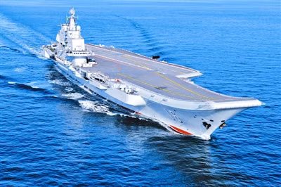 Trung Quốc vừa biên chế tàu sân bay đầu tiên Liêu Ninh cho Hải quân nước này. Nhưng, trợ lý kiến trúc sư trưởng công trình tàu sân bay quốc gia-Viện nghiên cứu 701-Công nghiệp nặng tàu thủy Trung Quốc, ông Ngô Hiểu Quang vừa cho biết, tàu sân bay Liêu Ninh mới chỉ là "sự khởi đầu", Trung Quốc chế tạo bao nhiêu tàu sân bay sẽ tùy thuộc vào nhu cầu của nước này. Trong khi đó, Đại hội 18 ĐCSTQ vừa đưa ra chiến lược xây dựng "cường quốc biển", Trung Quốc còn khăng khăng đòi hỏi chủ quyền vô lý ở biển Đông và biển Hoa Đông, gây lo ngại cho các nước láng giềng
