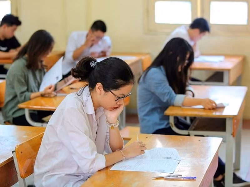 Nếu kết quả bài thi không tốt thì vẫn còn rất nhiều con đường để lập nghiệp. ảnh minh họa: TTXVN.