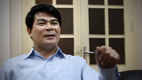 Ông Nguyễn Tiến Dĩnh - nguyên Thứ trưởng Bộ Nội vụ (ảnh đăng trên Báo điện tử Vietnamnet.vn) Ông Nguyễn Tiến Dĩnh - nguyên Thứ trưởng Bộ Nội vụ (ảnh đăng trên Báo điện tử Vietnamnet.vn)