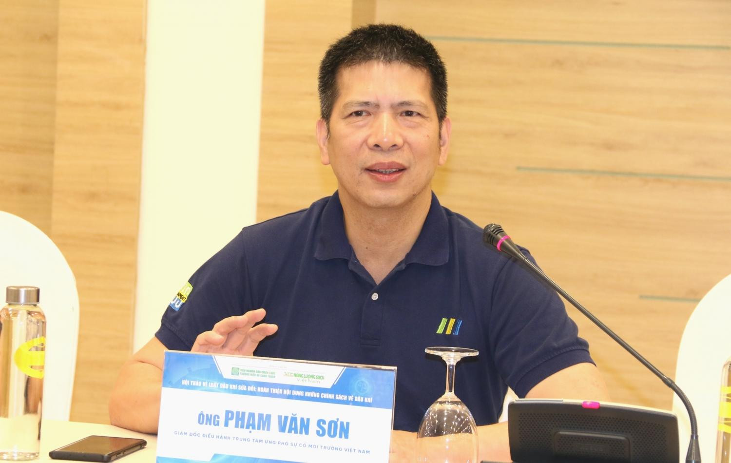 Ông Phạm Văn Sơn chia sẻ tại Hội thảo “Luật Dầu khí (sửa đổi): Hoàn thiện nội dung những chính sách về Dầu khí”. Ảnh: PVN