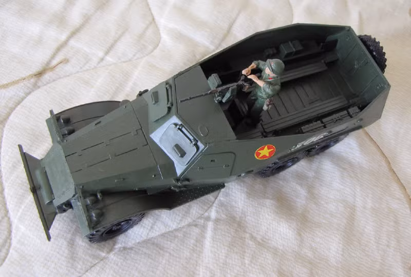 Mô hình xe bọc thép BTR-152 của Việt Nam