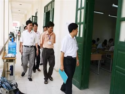 Thanh tra, sao không kiểm tra sổ sách của Hiệu trưởng, Hiệu phó? ảnh 1 Thanh tra, sao không kiểm tra sổ sách của Hiệu trưởng, Hiệu phó? ảnh 1
