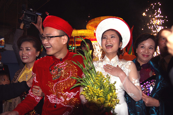 Không chỉ hạnh phúc vì cùng nhau xây tổ ấm mà Diệu Hương cũng sắp được làm mẹ khi đã mang thai được 3 tháng. Đôi vợ chồng dù chưa biết giới tính của con nhưng đã đặt tên bé là Chuối Đậu. Ảnh: Quỳnh Như, Ngôi sao