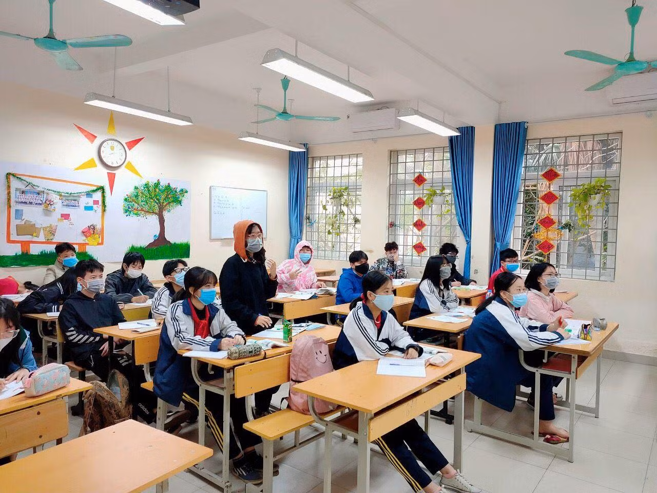 Các lớp học thực hiện nghiêm túc đeo khẩu trang (ảnh: NTCC) Các lớp học thực hiện nghiêm túc đeo khẩu trang (ảnh: NTCC)