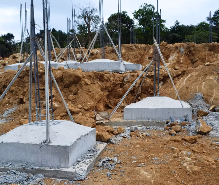 Cận cảnh những trụ móng biệt thự được xây không phép