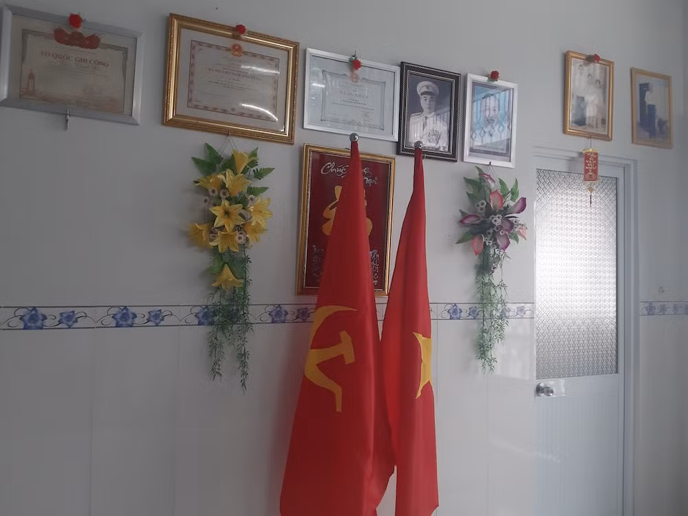 Phòng truyền thống gia đình của thầy Hà Văn Hiền Phòng truyền thống gia đình của thầy Hà Văn Hiền