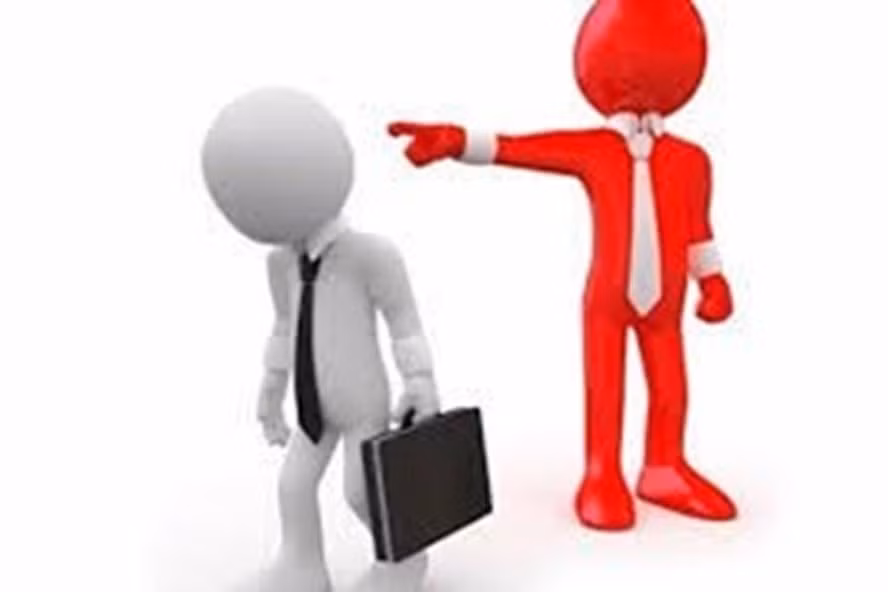 Tiếp khách, hiệu trưởng mất chức mất nhà... (Ảnh minh họa: Laodong.vn)