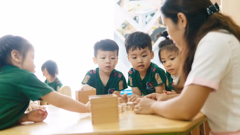 Giáo viên mầm non luôn cần trau dồi năng lực nghề nghiệp để đáp ứng nhu cầu giảng dạy