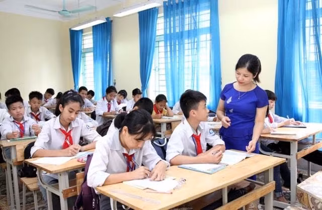 Chứng chỉ bồi dưỡng theo tiêu chuẩn chức danh nghề nghiệp có cần thiết hay không?(Ảnh minh họa: Nhandan.com.vn) Chứng chỉ bồi dưỡng theo tiêu chuẩn chức danh nghề nghiệp có cần thiết hay không?(Ảnh minh họa: Nhandan.com.vn)