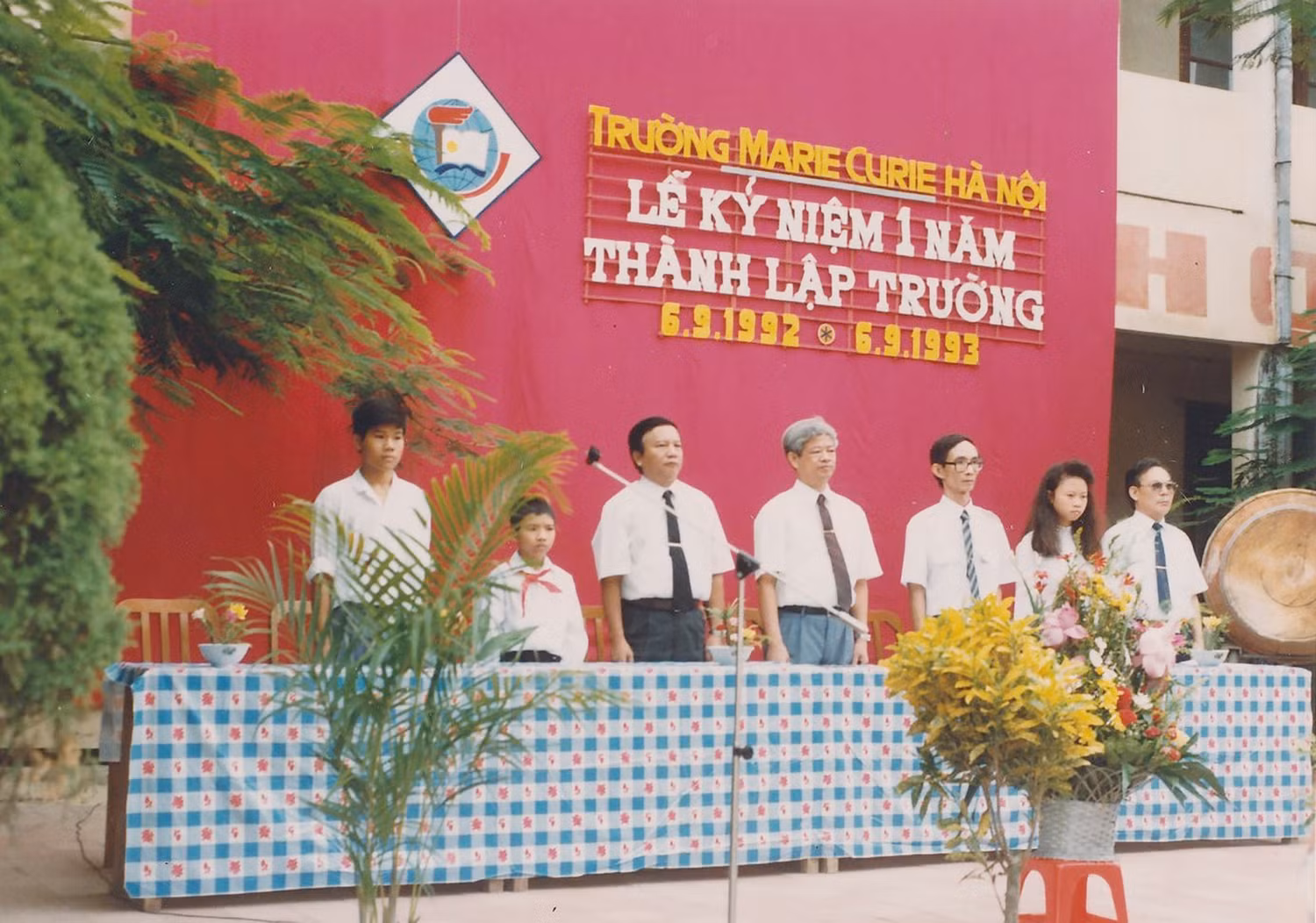 Lễ kỷ niệm 1 năm thành lập Trường Marie Curie, đơn sơ nhưng trang trọng
