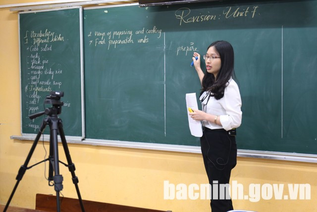 Cách tính tiết dạy trực tuyến như thế nào? (Ảnh minh họa: Bacninh.gov.vn) Cách tính tiết dạy trực tuyến như thế nào? (Ảnh minh họa: Bacninh.gov.vn)