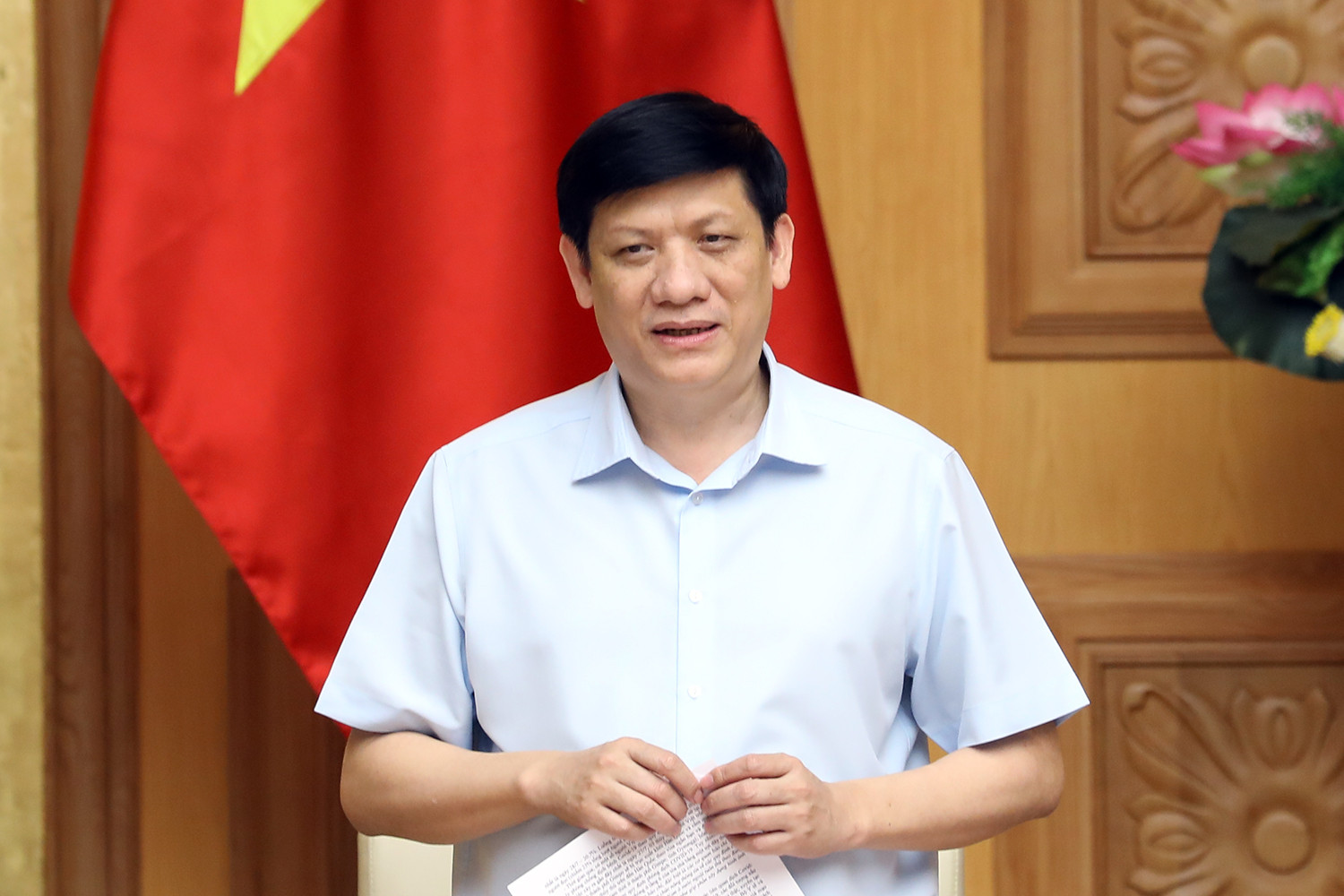 Quyền Bộ trưởng Bộ Y tế Nguyễn Thanh Long phát biểu tại cuộc họp. (Ảnh: VGP) Quyền Bộ trưởng Bộ Y tế Nguyễn Thanh Long phát biểu tại cuộc họp. (Ảnh: VGP)