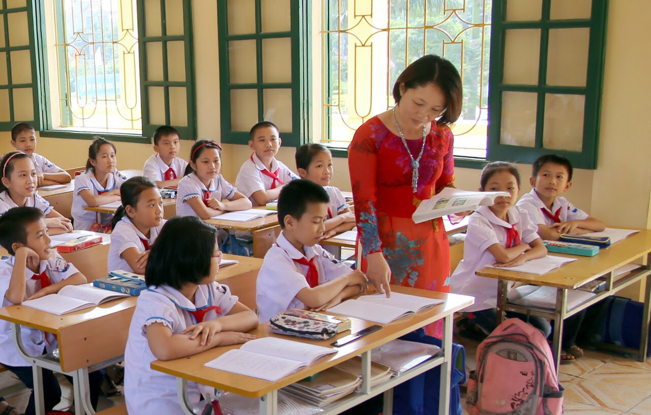 Làm giáo viên đòi hỏi nhiều kỹ năng và kiến thức. (Ảnh minh họa: Ngaynay.vn) Làm giáo viên đòi hỏi nhiều kỹ năng và kiến thức. (Ảnh minh họa: Ngaynay.vn)