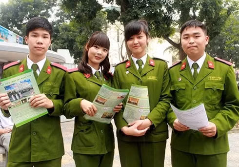 Tỷ lệ "chọi" vào các trường Công an năm 2016 ảnh 2