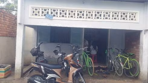 Căn phòng mà cô T. dạy thêm môn Toán cho học sinh lớp 7 vào chiều 24/9 (Ảnh: P.L) Căn phòng mà cô T. dạy thêm môn Toán cho học sinh lớp 7 vào chiều 24/9 (Ảnh: P.L)