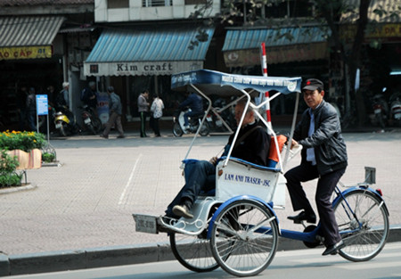 Hôm nay, Hà Nội có nắng, nhiệt độ ngoài trời cao nhất có thể đạt tới 33 độ C. (Ảnh minh họa)