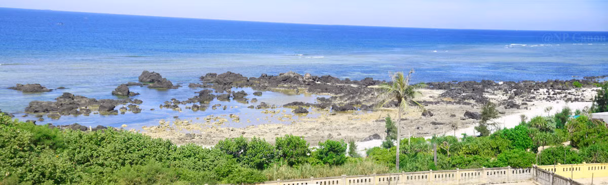 Huyện đảo Lý Sơn là nơi có truyền thống yêu nước, quê hương của những Hải đội Hoàng Sa, đội Bắc hải từ những năm 1600. Nơi đây còn lưu giữ những dấu tích, những tài liệu sử lược về chủ quyền thiêng liêng bất khả xâm phạm biển đảo của Việt Nam đối với hai quần đảo Hoàng Sa và Trường Sa. Huyện đảo Lý Sơn là nơi có truyền thống yêu nước, quê hương của những Hải đội Hoàng Sa, đội Bắc hải từ những năm 1600. Nơi đây còn lưu giữ những dấu tích, những tài liệu sử lược về chủ quyền thiêng liêng bất khả xâm phạm biển đảo của Việt Nam đối với hai quần đảo Hoàng Sa và Trường Sa.