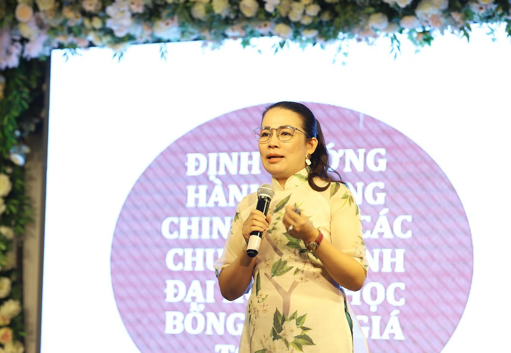Tiến sĩ Ngô Thị Mỹ Hạnh – CEO NexEdu Việt Nam định hướng nghề nghiệp và lựa chọn ngành học với học sinh Trung học phổ thông. Tiến sĩ Ngô Thị Mỹ Hạnh – CEO NexEdu Việt Nam định hướng nghề nghiệp và lựa chọn ngành học với học sinh Trung học phổ thông.