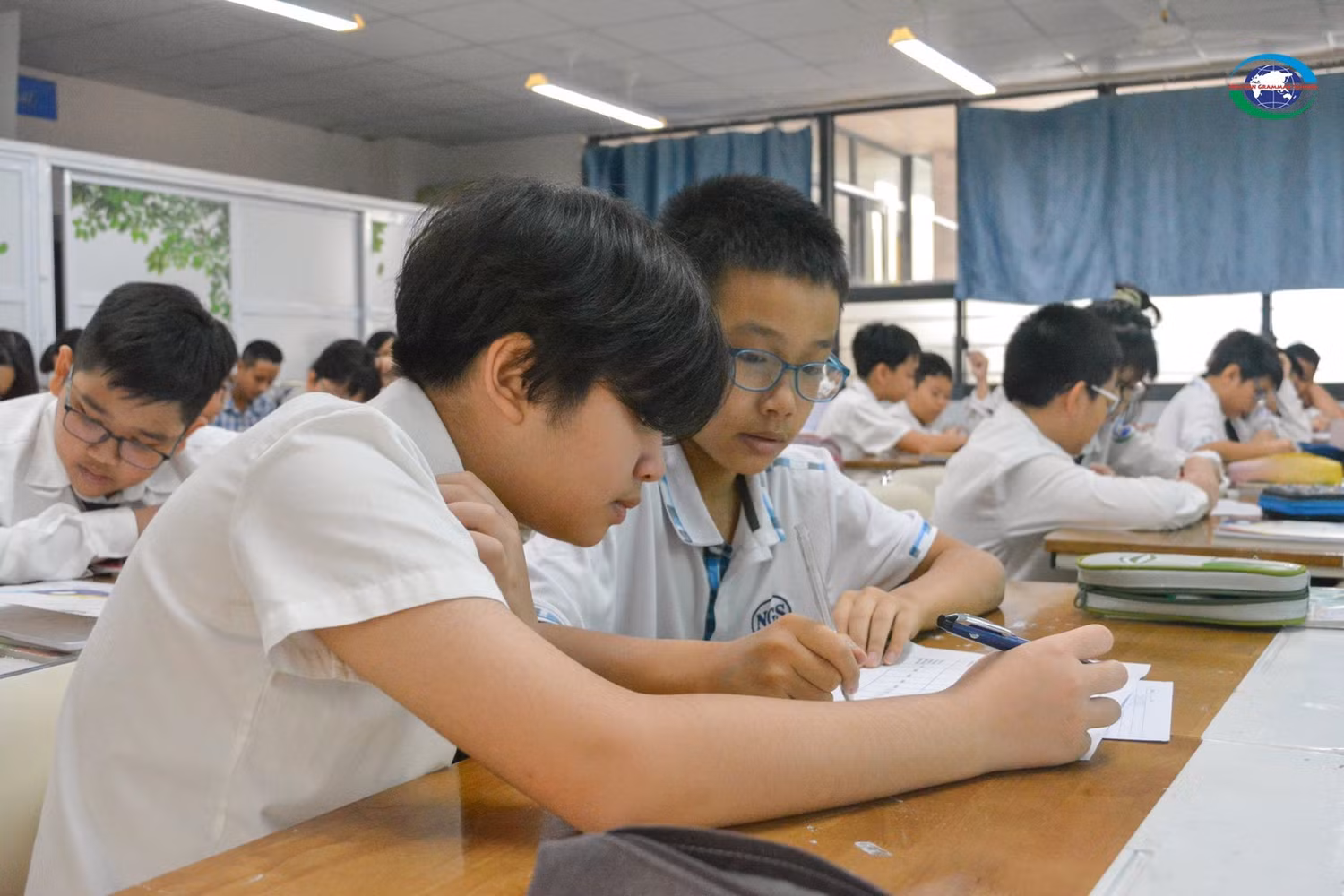 Học sinh say sưa như tham gia tiết học truyền cảm hứng như một trò chơi. Học sinh say sưa như tham gia tiết học truyền cảm hứng như một trò chơi.