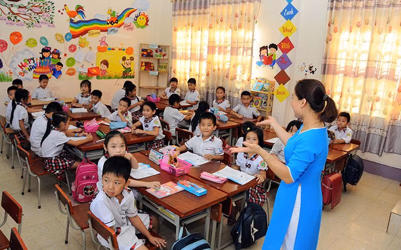 Từ ngày 1/1/2021, giáo viên nghỉ hưu trước tuổi sẽ được hưởng lương như thế nào? (Ảnh minh họa: Nhandan.com.vn)