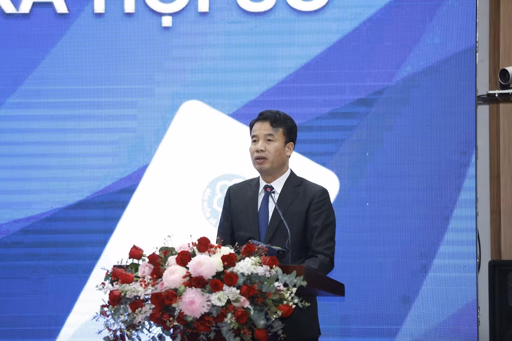 Ông Nguyễn Thế Mạnh - Tổng giám đốc Bảo hiểm xã hội Việt Nam phát biểu tại buổi lễ. Ông Nguyễn Thế Mạnh - Tổng giám đốc Bảo hiểm xã hội Việt Nam phát biểu tại buổi lễ.