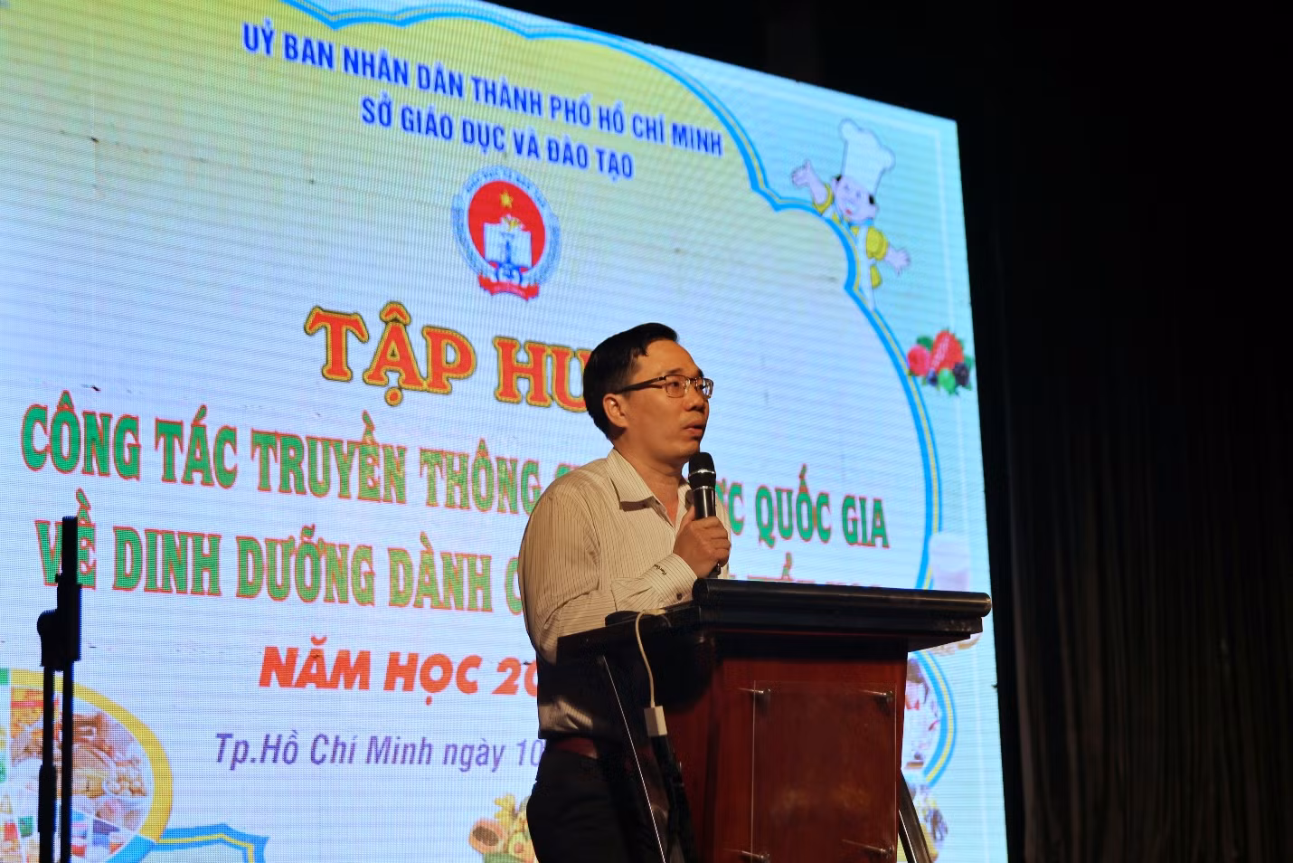 Ông Trịnh Duy Trọng -Trưởng phòng Chính trị tư tưởng, Sở Giáo dục và Đào tạo Thành phố Hồ Chí Minh chỉ đạo các trường tiếp tục triển khai dự án. Ông Trịnh Duy Trọng -Trưởng phòng Chính trị tư tưởng, Sở Giáo dục và Đào tạo Thành phố Hồ Chí Minh chỉ đạo các trường tiếp tục triển khai dự án.