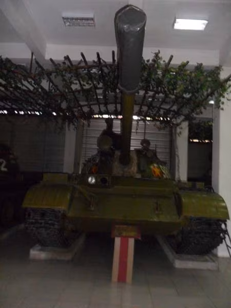 Xe tăng T54B – Số hiệu 980, thuộc đại đội tăng 9, tiểu đoàn 3, trung đoàn 273.