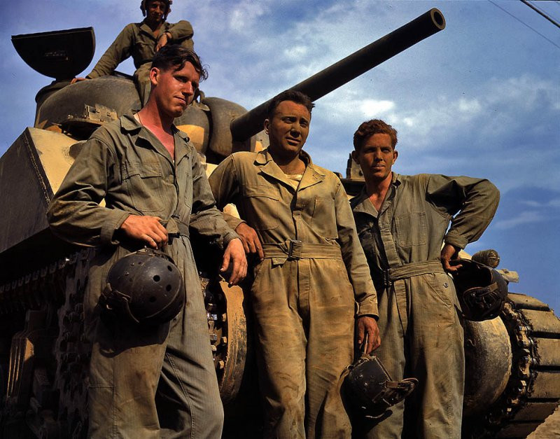 Xe tăng M-4 tại Fort Knox, Kentucky, 1942.