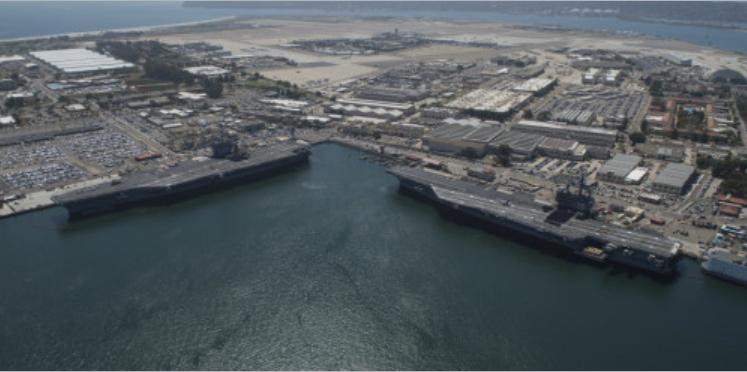 3 tàu sân bay Mỹ tập trung ở quân cảng, trong đó tàu sân bay USS Ronald Reagan và tàu sân bay USS George Washington bàn giao nhiệm vụ. Thời gian tới tàu sân bay Ronald Reagan sẽ triển khai ở Nhật Bản 3 tàu sân bay Mỹ tập trung ở quân cảng, trong đó tàu sân bay USS Ronald Reagan và tàu sân bay USS George Washington bàn giao nhiệm vụ. Thời gian tới tàu sân bay Ronald Reagan sẽ triển khai ở Nhật Bản