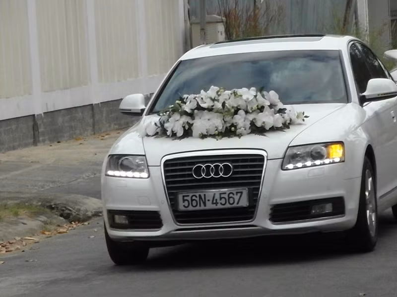 Chiếc xe này được sử dụng trong lễ rước râu.