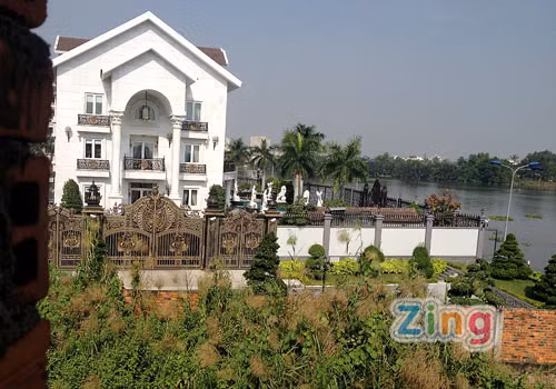 Toàn cảnh khu biệt thự sang trọng.