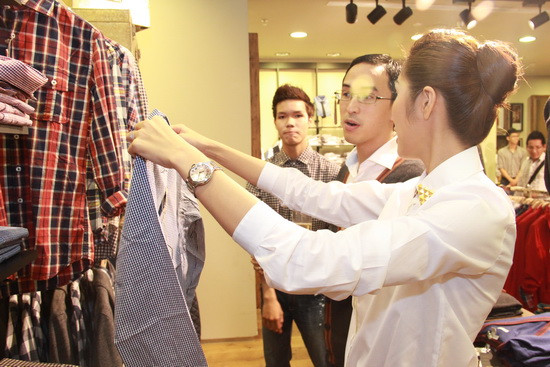 "Đả nữ" mua khá nhiều đồ đẹp