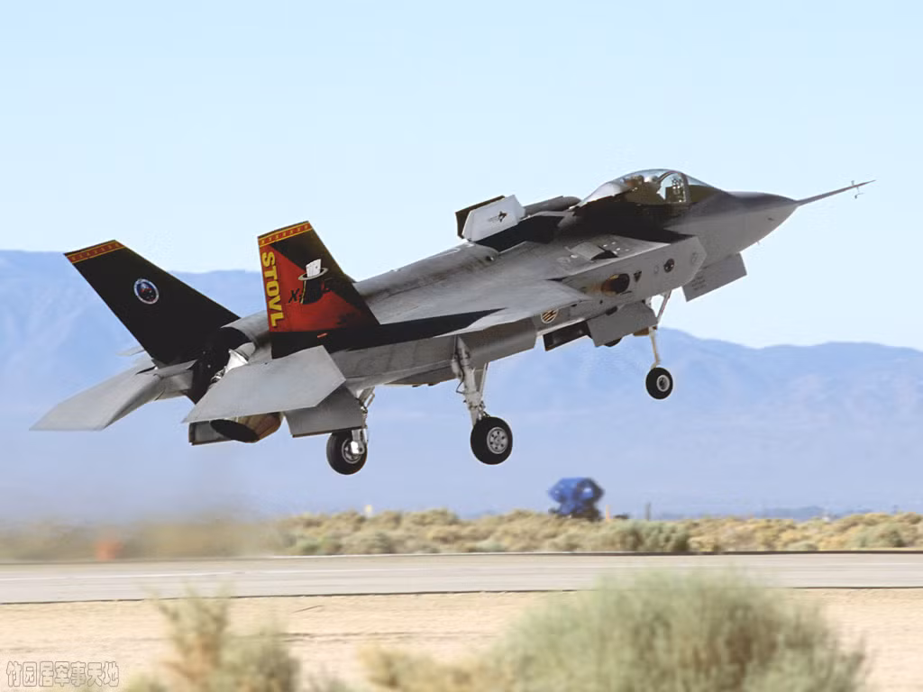 Máy bay chiến đấu F-35 do Công ty Lockheed Martin Mỹ chế tạo.