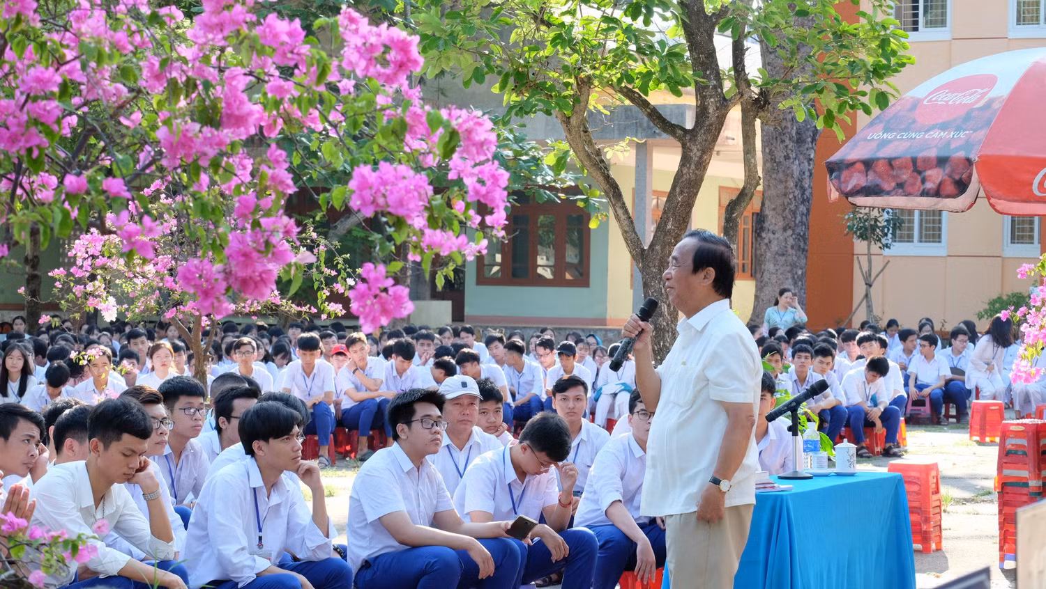 Ngành giáo dục và Đào tạo Quảng Trị khởi sắc từ đống tro tàn sau chiến tranh. Ảnh buổi hoạt động ngoại khóa Khởi nghiệp trong thời đại công nghiệp 4.0 của trường Trung học phổ thông Đông Hà. LC