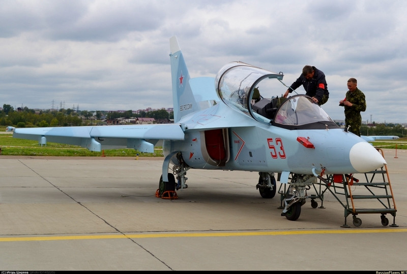 YAK-130 YAK-130