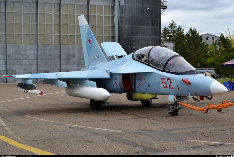 YAK-130 YAK-130