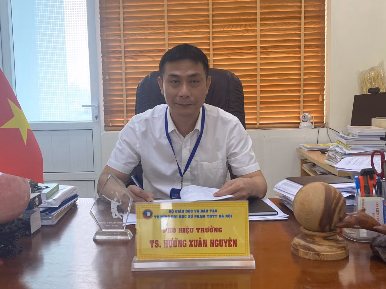 Thầy Nguyên.jpg