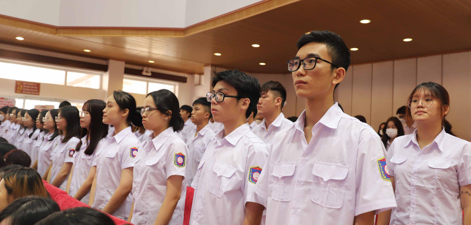 Đại diện tân sinh viên dự lễ khai giảng (Ảnh: LT) Đại diện tân sinh viên dự lễ khai giảng (Ảnh: LT)