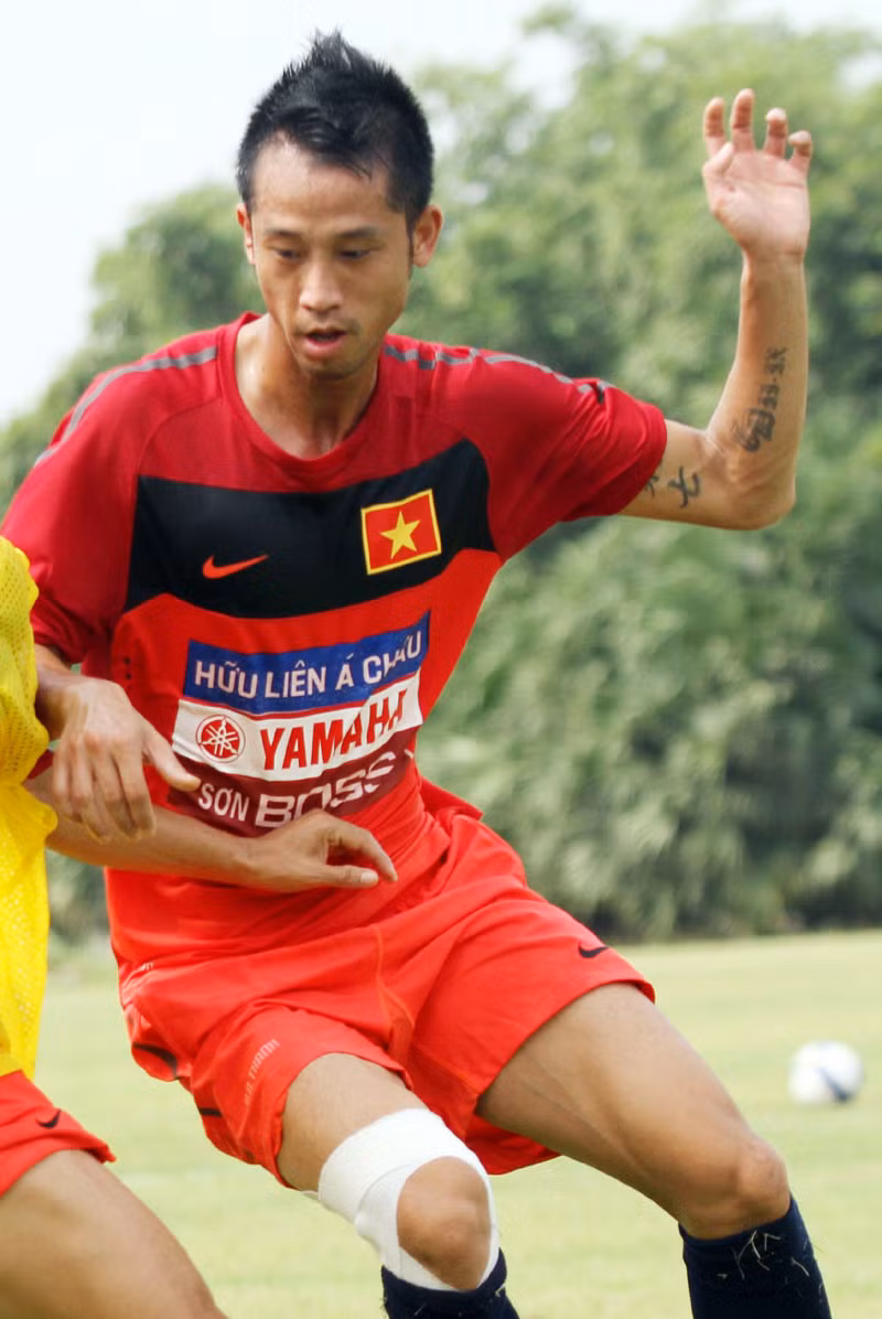 Trung vệ Như Thành.