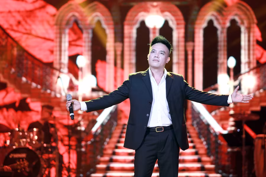 Ca sĩ Tô Minh Thắng