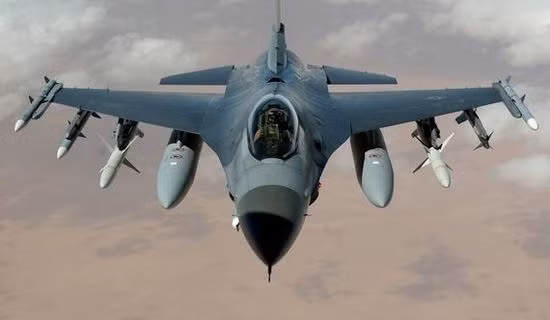 Máy bay chiến đấu F-16 Mỹ cũng được sử dụng làm máy bay phóng bom hạt nhân chiến thuật B61 Máy bay chiến đấu F-16 Mỹ cũng được sử dụng làm máy bay phóng bom hạt nhân chiến thuật B61