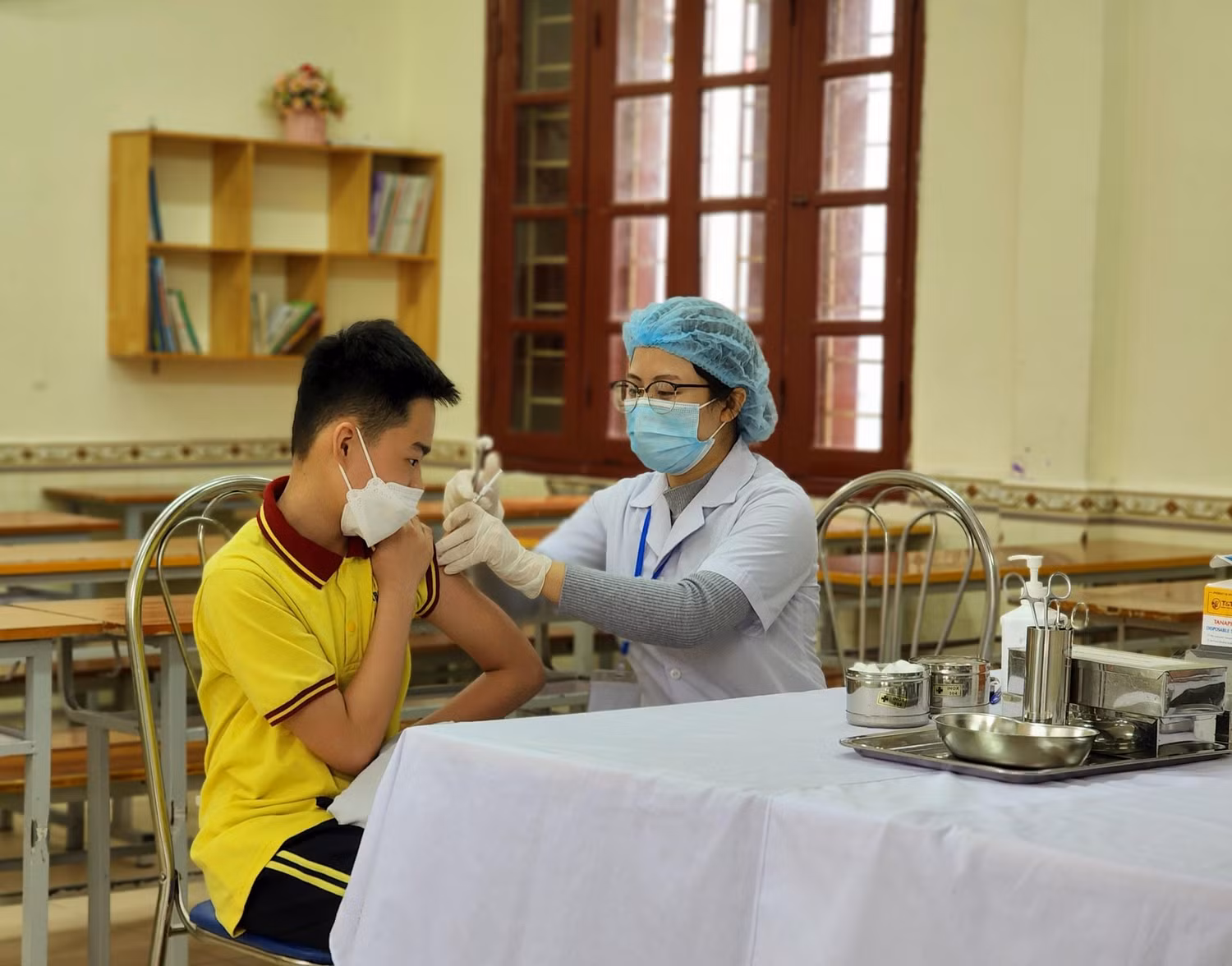 Sáng 20/4, Trường Trung học cơ sở Lê Lợi có 86 học sinh hoàn thành mũi 1 an toàn (Ảnh: Phạm Linh) Sáng 20/4, Trường Trung học cơ sở Lê Lợi có 86 học sinh hoàn thành mũi 1 an toàn (Ảnh: Phạm Linh)
