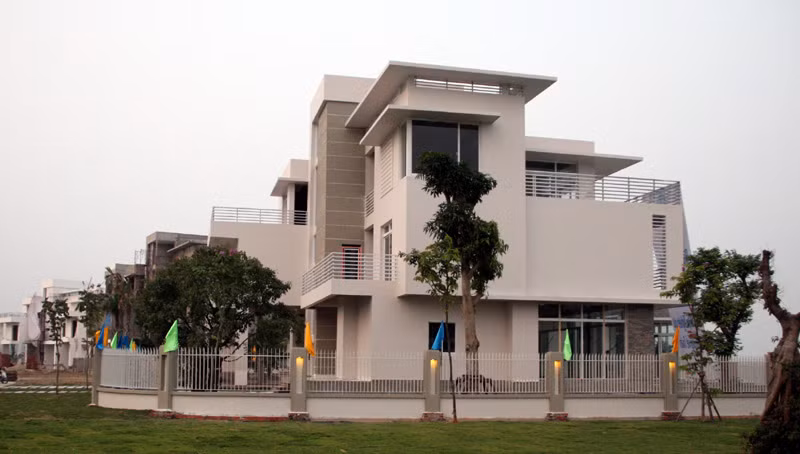 Mặt ngang của căn biệt thự tại Tuần Châu.
